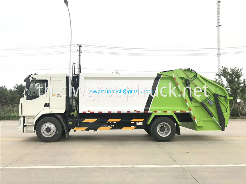 Compressed Refuse Truck 2